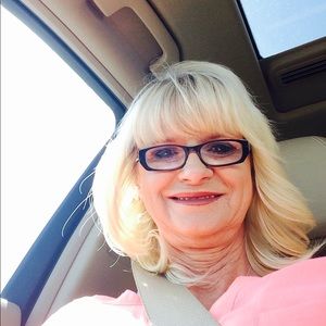 Meet your Posher, Tina